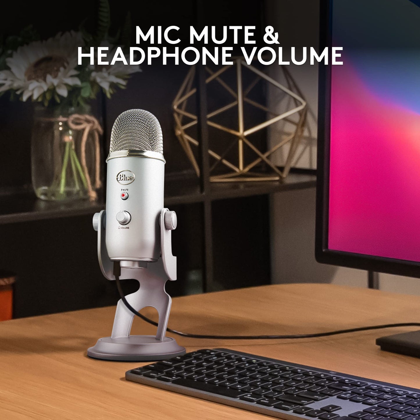 Logitech for Creators Blue Yeti USB Microphone for Gaming, Streaming, Podcasting, Twitch, YouTube, Discord, Recording for PC and Mac, 4 Polar Patterns, Studio Quality Sound, Plug & Play-Blackout